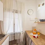 Guesthost - Cozy With Terrace In Sanremo