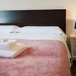 Guesthost - Cozy With Terrace In Апартаменти Санремо