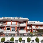 Guesthost - Cozy With Terrace In Apartamento Sanremo
