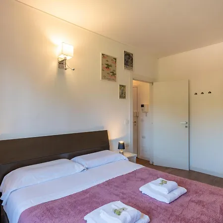 Guesthost - Cozy With Terrace In *