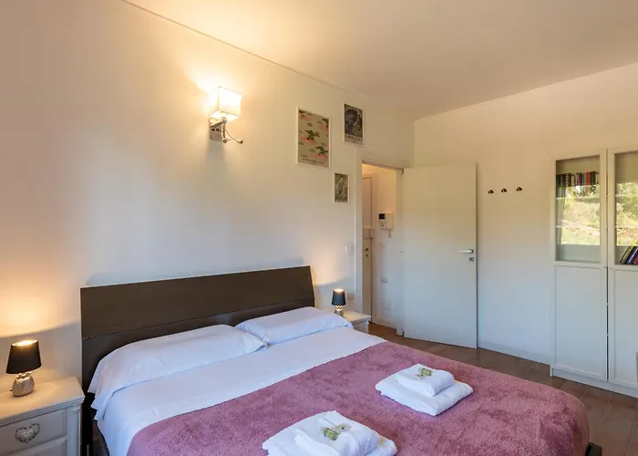 Guesthost - Cozy With Terrace In *