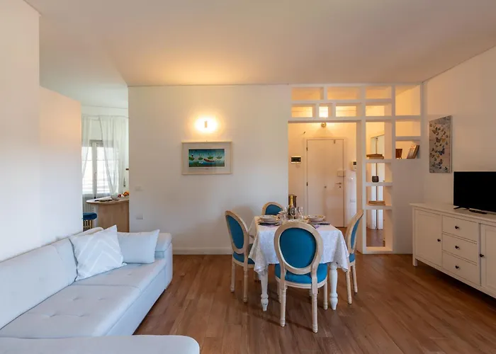 Guesthost - Cozy With Terrace In Appartement San Remo