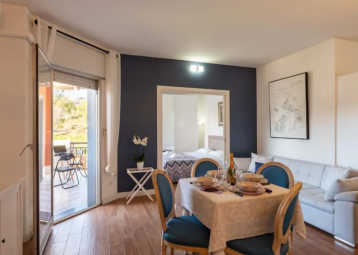 Appartement Guesthost - Cozy With Terrace In San Remo