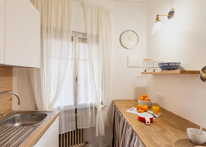 Guesthost - Cozy With Terrace In San Remo