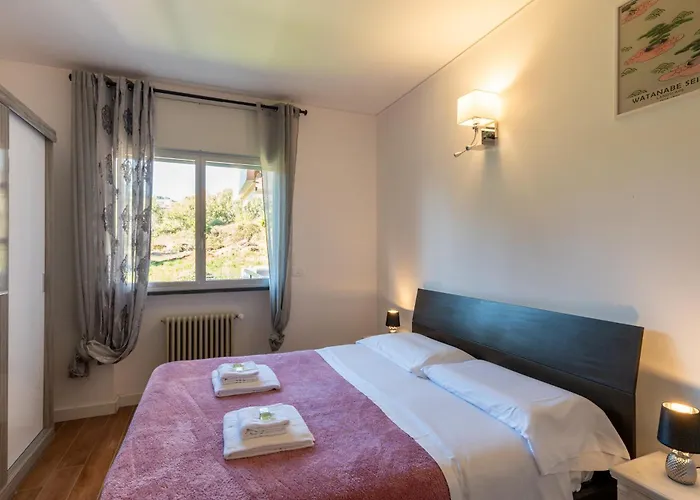 Guesthost - Cozy With Terrace In *