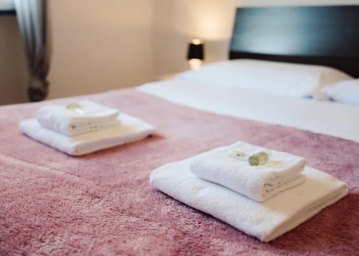 Guesthost - Cozy With Terrace In *